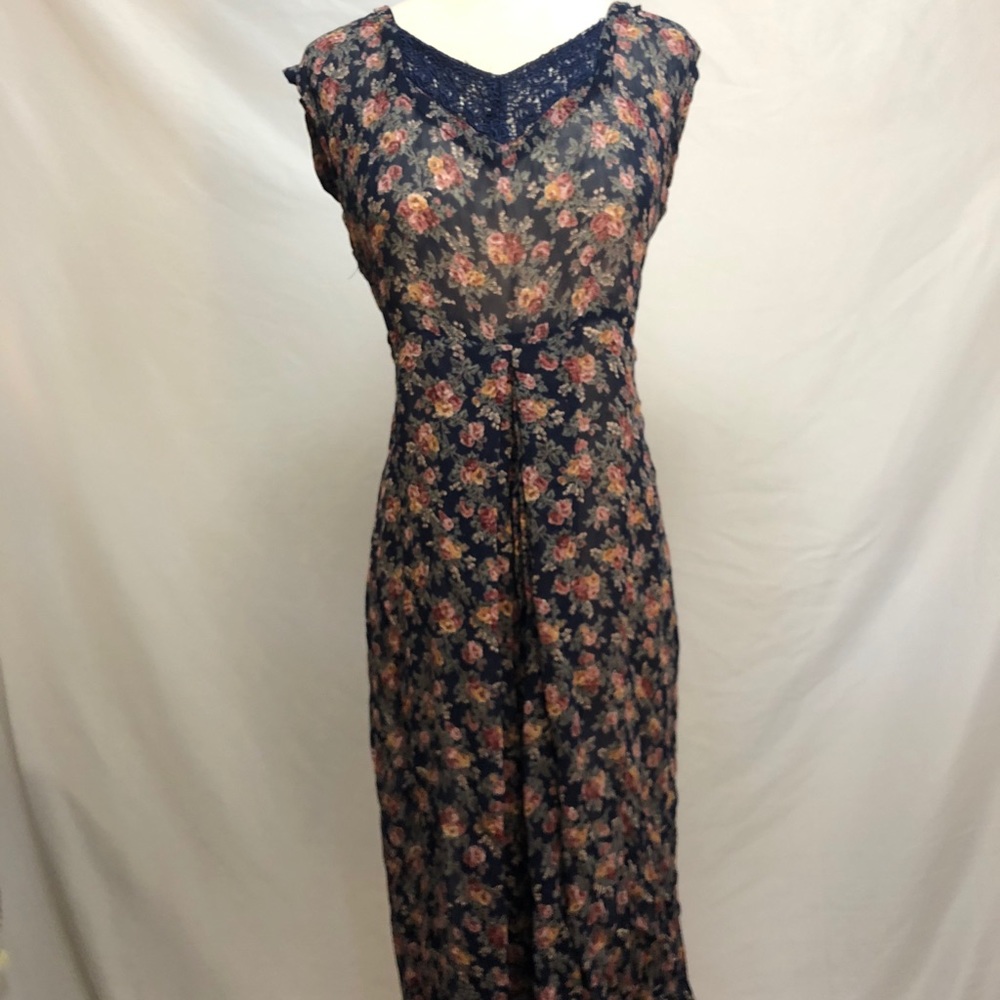 Beautiful floral dress with lace at décolletage